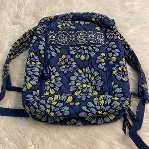 Vera Bradley Big Backpack outside condition excellent but inside have one rip